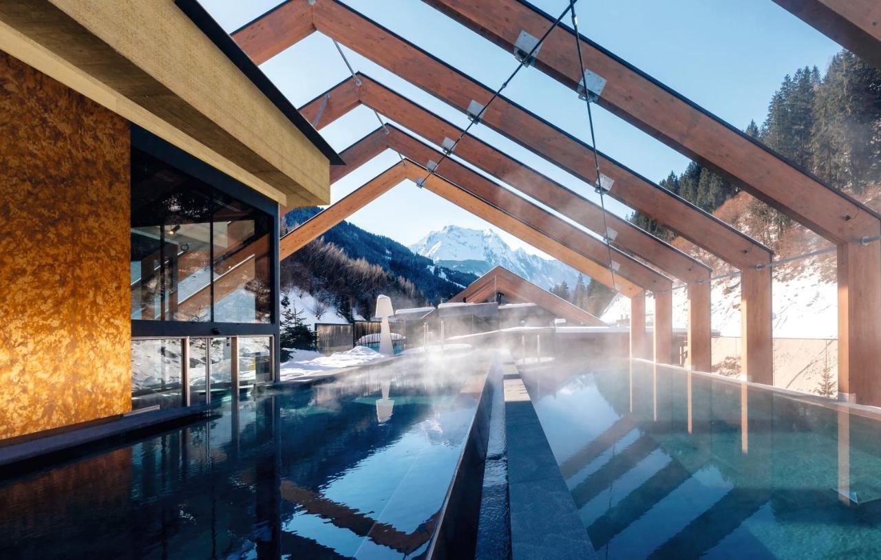 Zillergrundrock Luxury Mountain Resort Mayrhofen Eksteriør billede