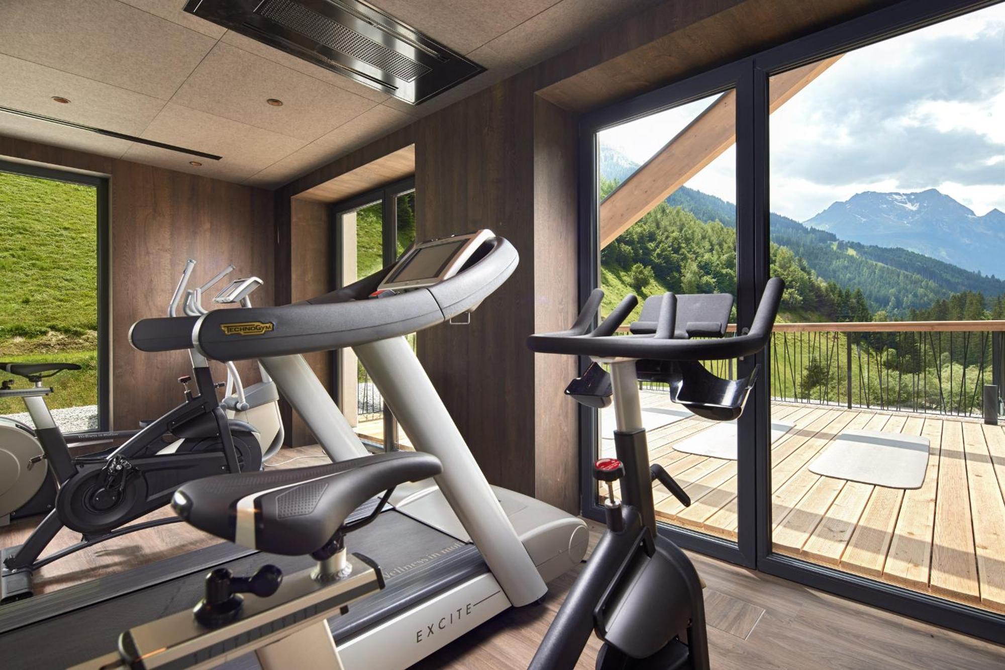 Zillergrundrock Luxury Mountain Resort Mayrhofen Eksteriør billede