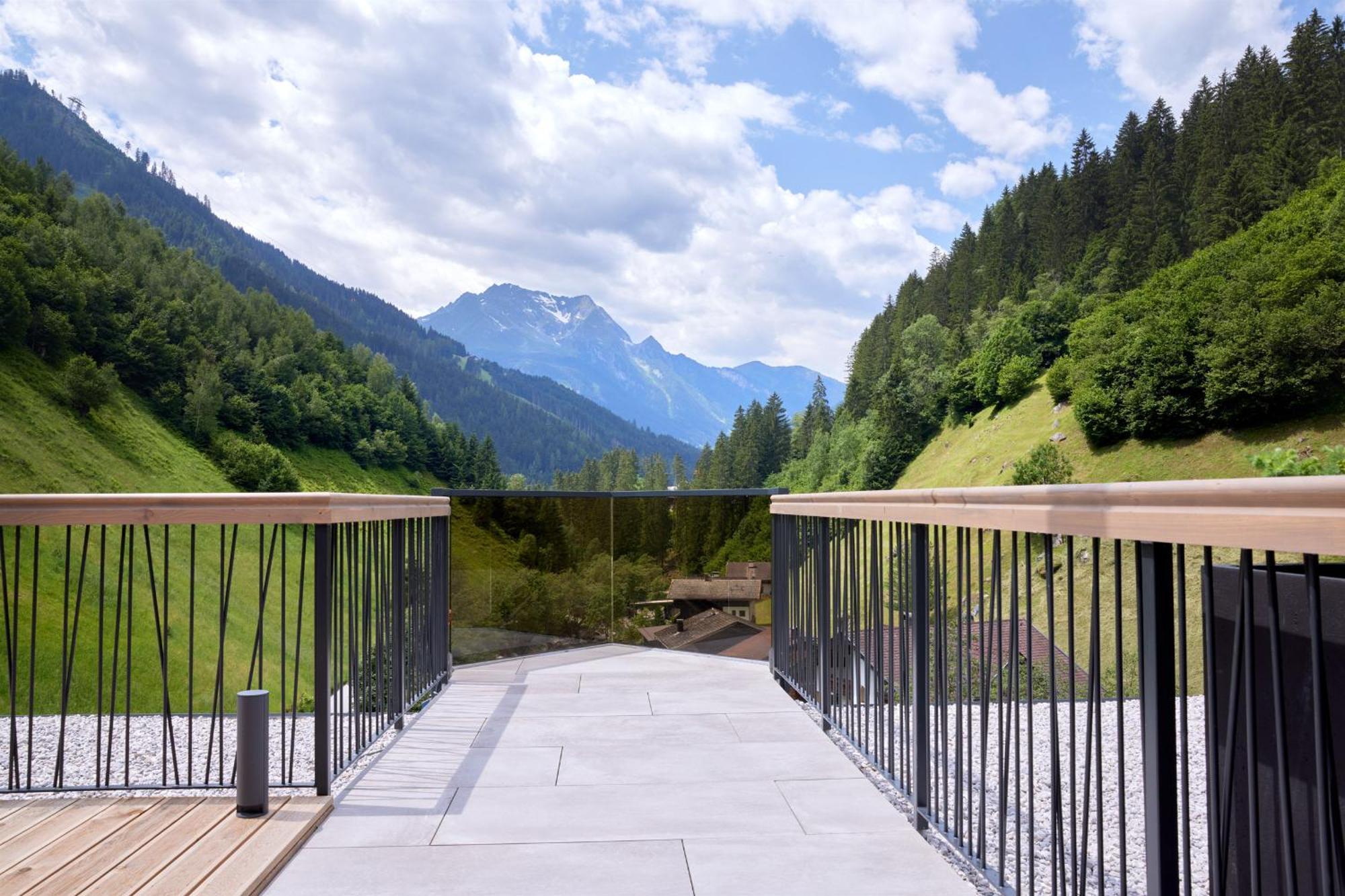Zillergrundrock Luxury Mountain Resort Mayrhofen Eksteriør billede