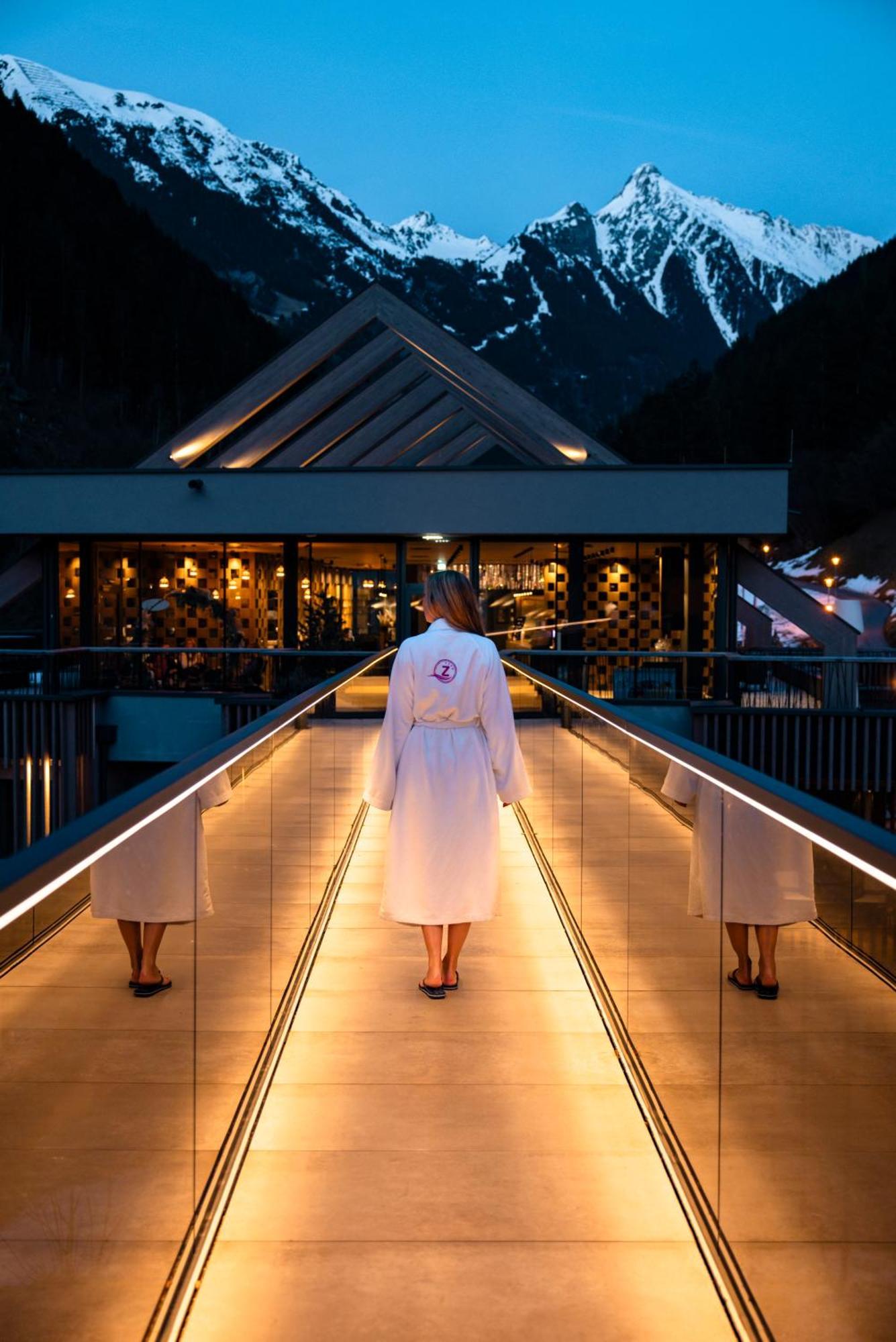 Zillergrundrock Luxury Mountain Resort Mayrhofen Eksteriør billede