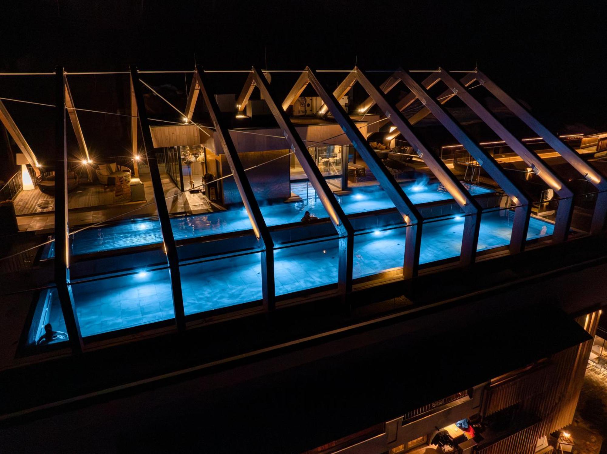 Zillergrundrock Luxury Mountain Resort Mayrhofen Eksteriør billede